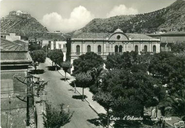 Capo d'Orlando - (Sicilia - Messina) - La Villa ed il Comune in una foto d'epoca